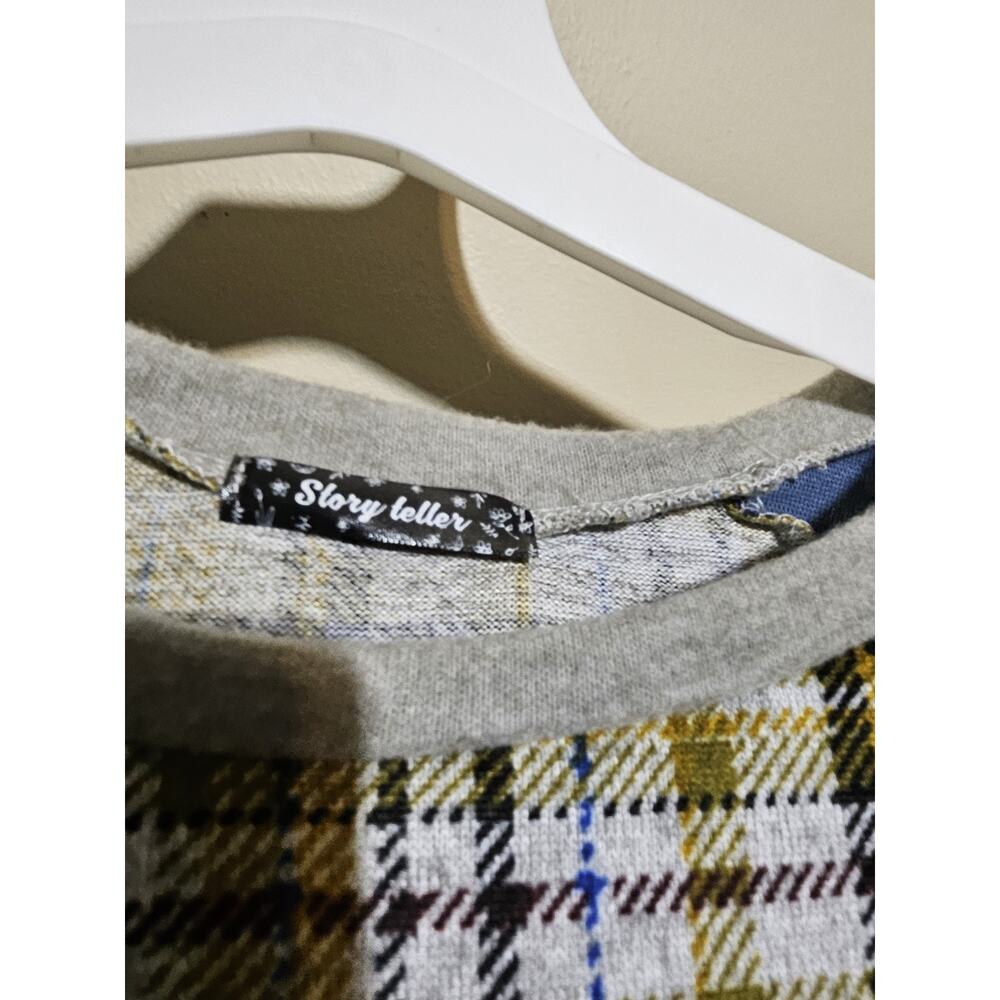 Story Teller Plaid Raglan Sleeve Sweater Model Off Duty Boho NWOT - Picture 4 of 9